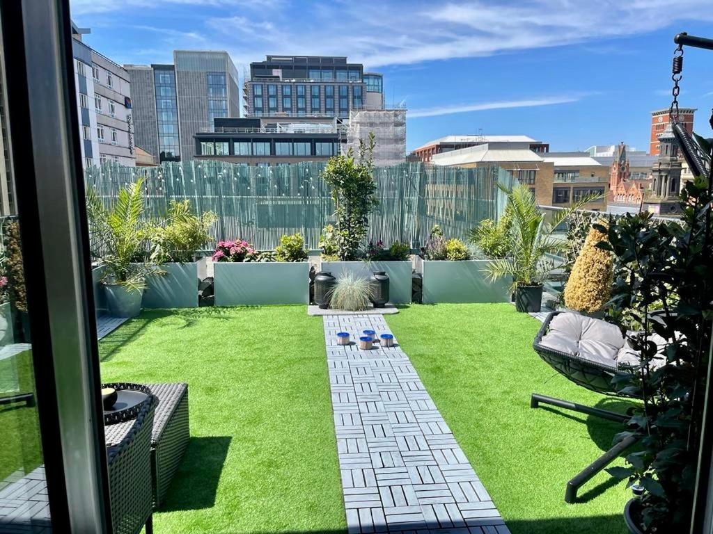 Апартаменты Luxury 9Ine Penthouse With Garden & Jacuzzi Бирмингем Экстерьер фото